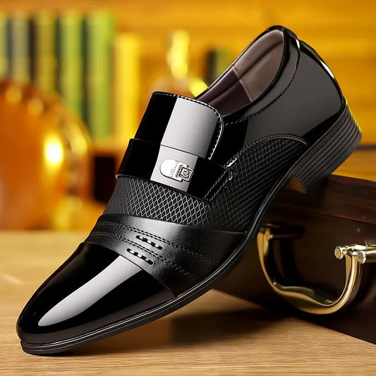 Men's Luxury Lacquer Wedding/Buisness Shoes Pointed Toe Dress Shoes for Men Classic leather shoes,